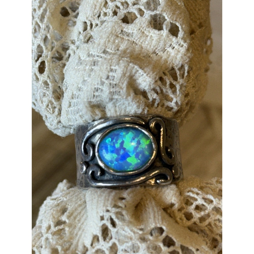 Bili Artisan Israel 925 Sterling Silver‎ Blue Opal Hammered Ring Size 6.5